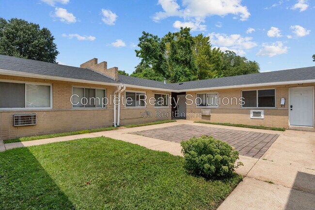 Building Photo - 2323 Woodson Rd
