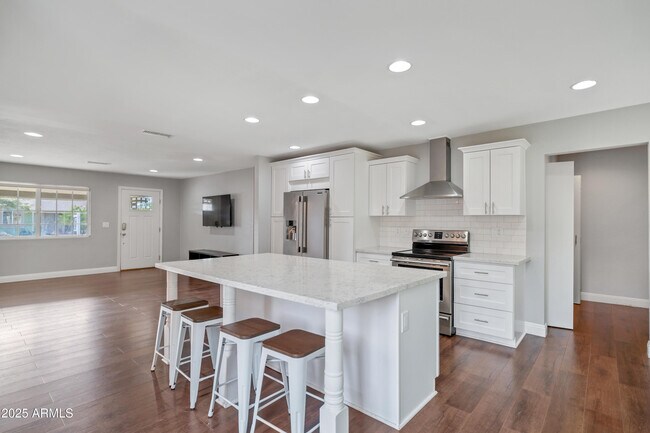 Building Photo - 2816 N 70th St