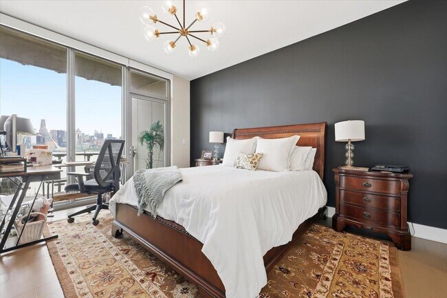 Building Photo - 9 Ave at Port Imperial