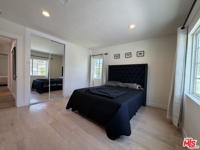 Building Photo - 11836 Laurelwood Dr