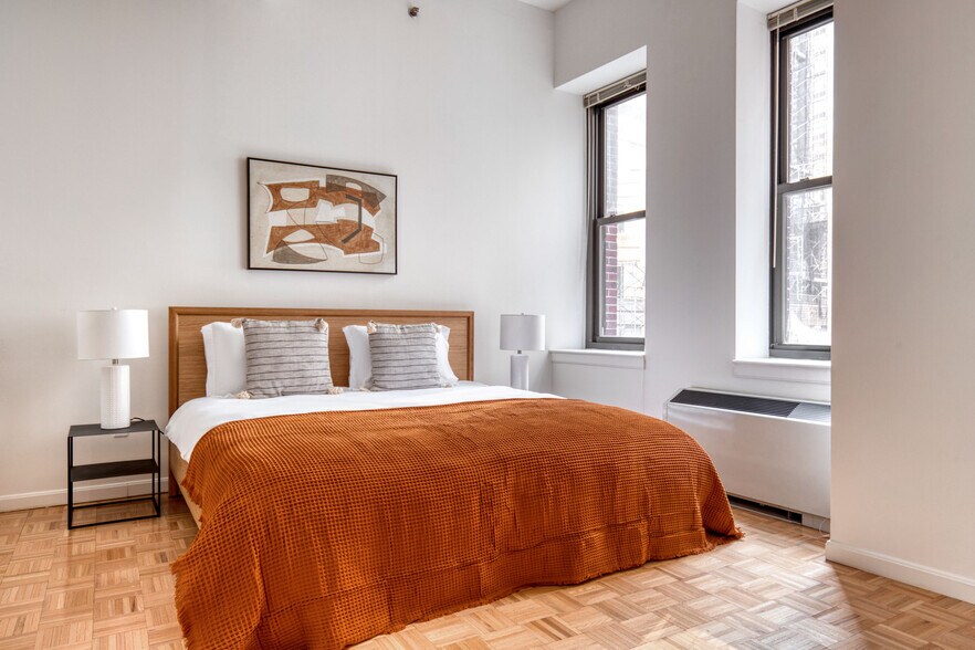 Building Photo - 85 John St