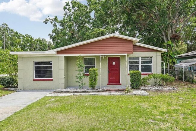 Primary Photo - 7715 Deleuil Ave