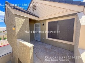 Building Photo - 2035 S Elm St