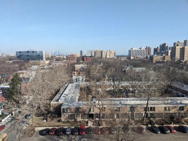 Building Photo - 1401 E 55th St