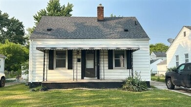 Building Photo - Beautiful 3 bedroom Bungalow with Garage