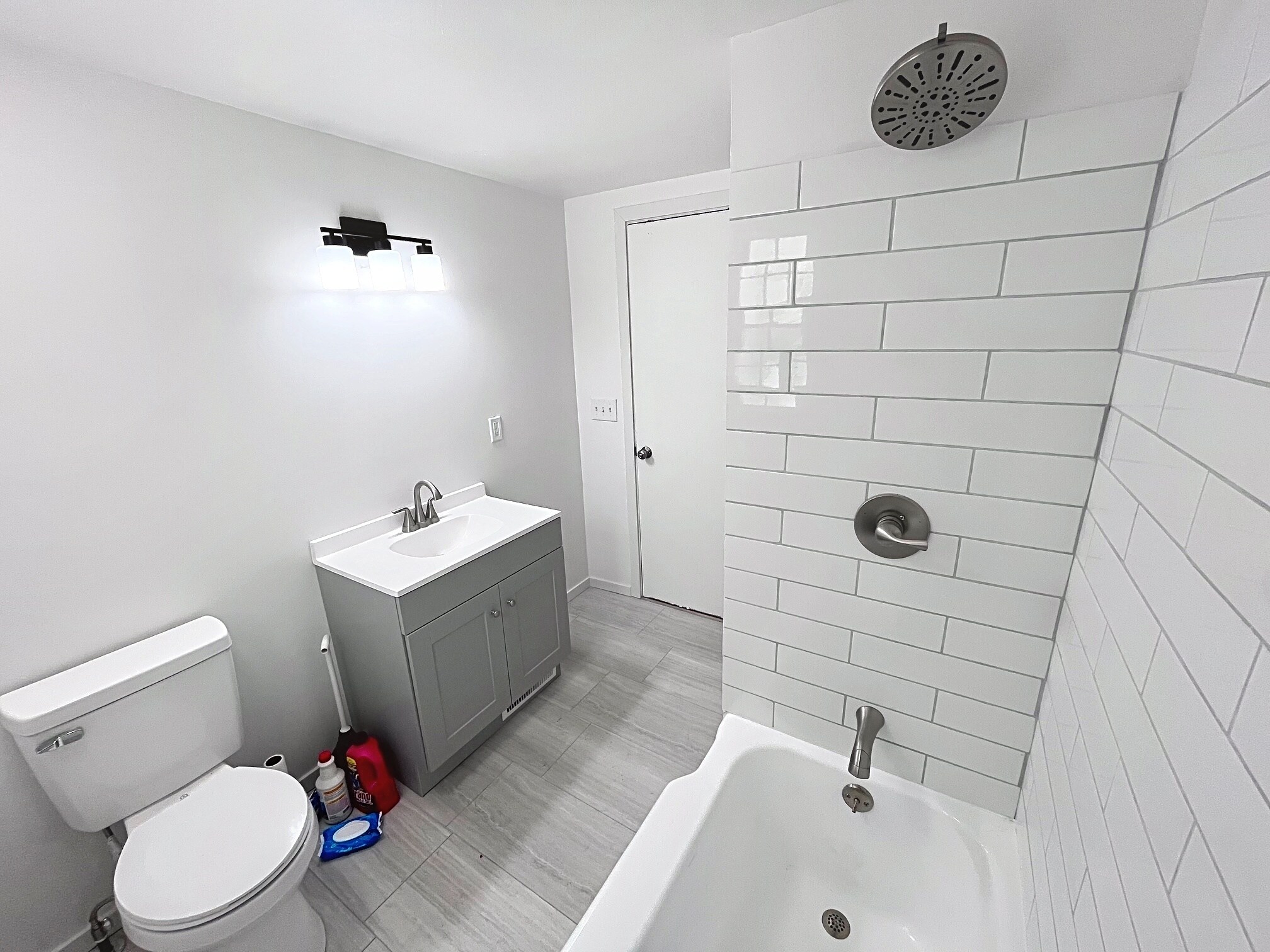 Building Photo - 18411 Chagrin Blvd