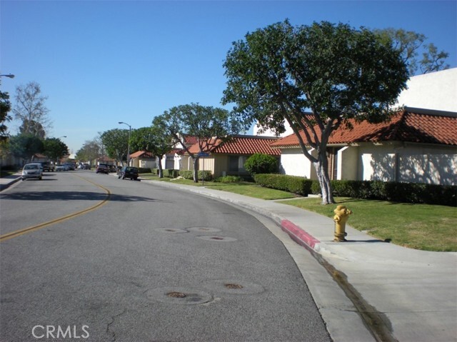 Building Photo - 4761 Guadalajara Way