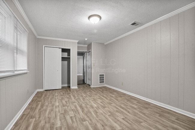 Building Photo - 1217 Morgan Ave