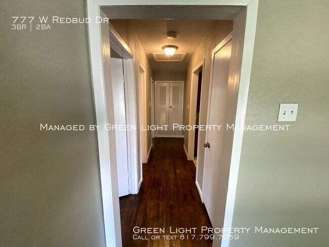 Building Photo - 777 W Redbud Dr