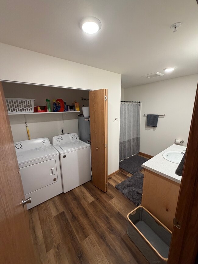 Building Photo - Greenfield Estates