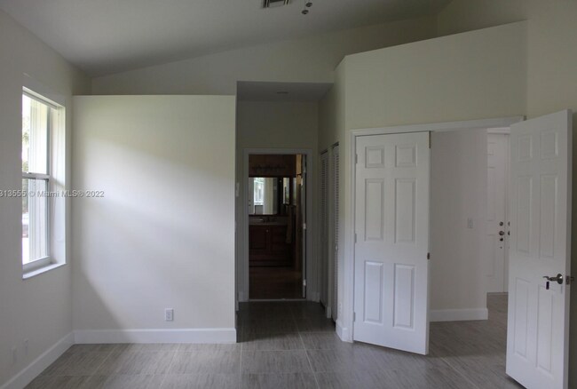 Building Photo - 2644 Miller Ct