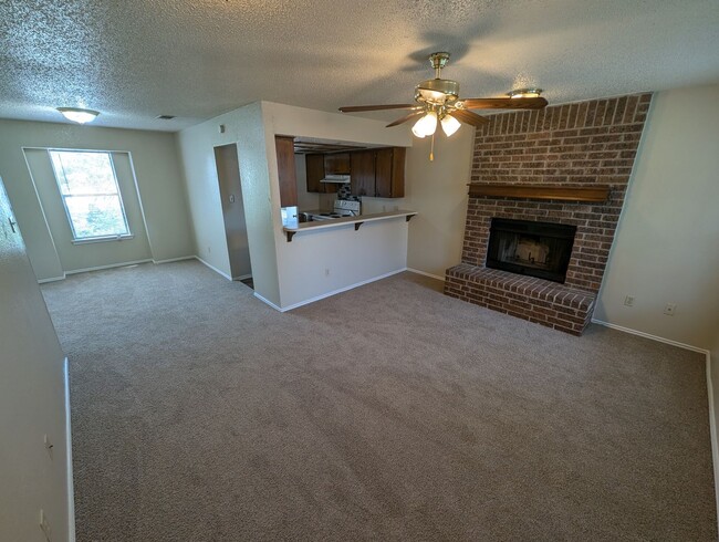 Building Photo - Amazing Round Rock unit