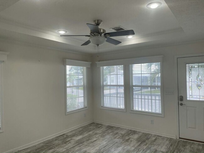 Building Photo - 4161 71st Ct N