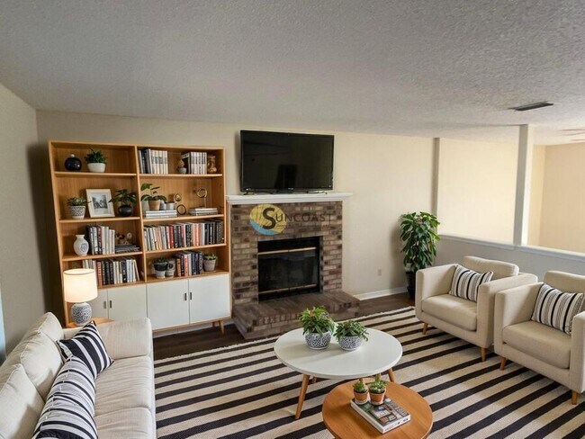 Building Photo - 8702 Bandera Cir S