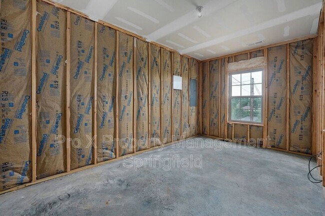 Building Photo - 1503 E Fairwind