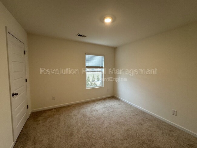 Building Photo - 83 Echo Ct