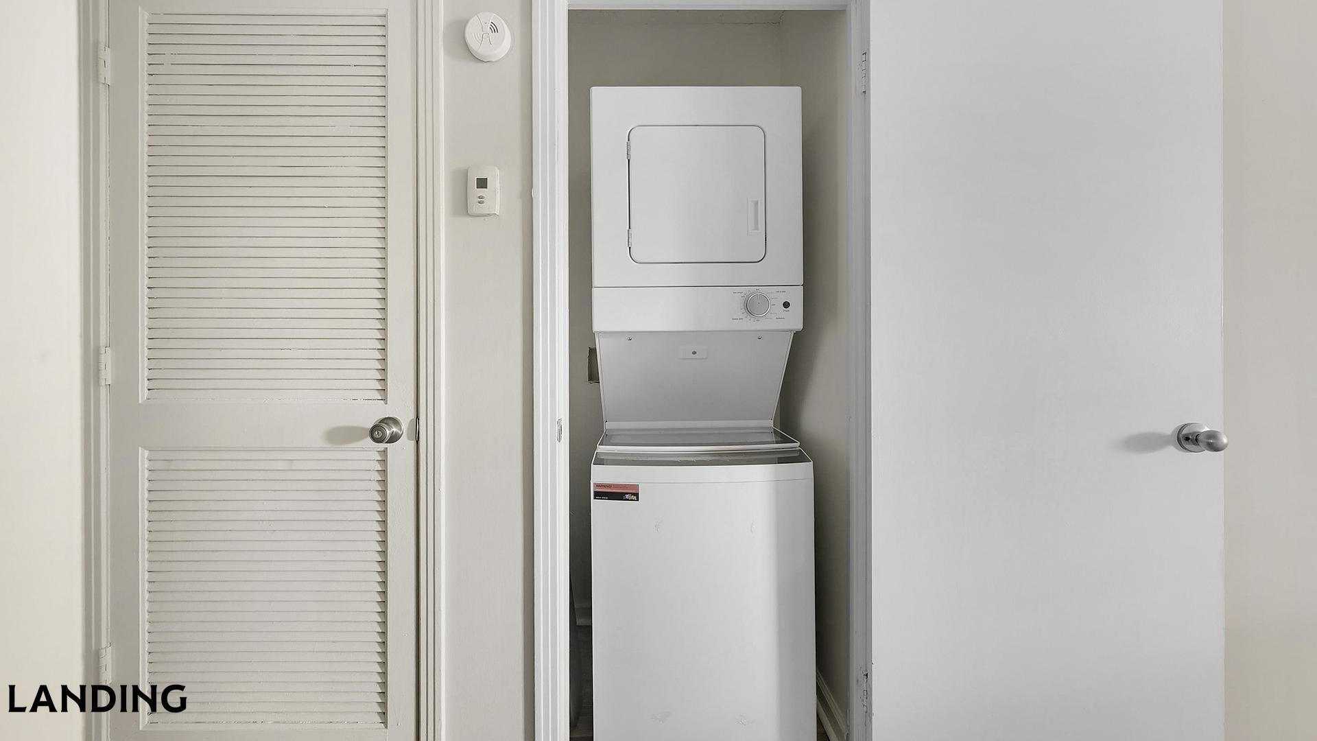 Building Photo - 231 New Shackle Island Rd