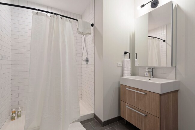 Building Photo - 29 S LaSalle St