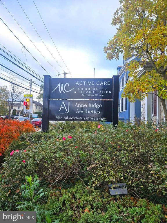 Building Photo - 454 Germantown Pike