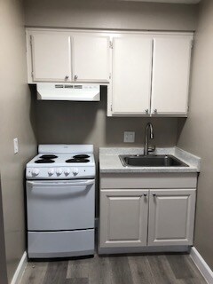 Building Photo - 11330 La Mirada Blvd