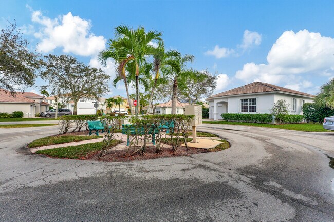 Building Photo - 1898 Capeside Cir