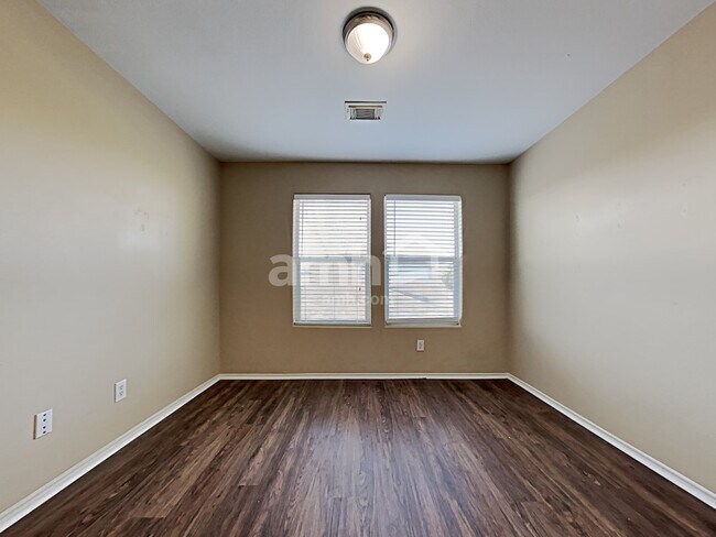 Building Photo - 503 Pine Cluster Ct