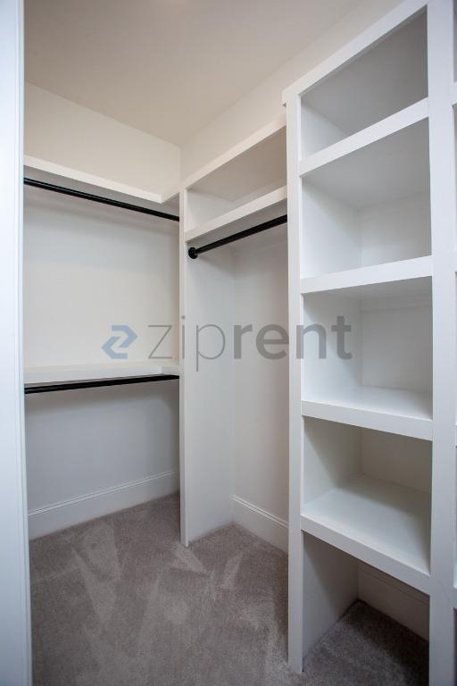 Building Photo - Unit