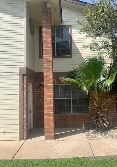 Exterior - 2010 Kirksey Dr