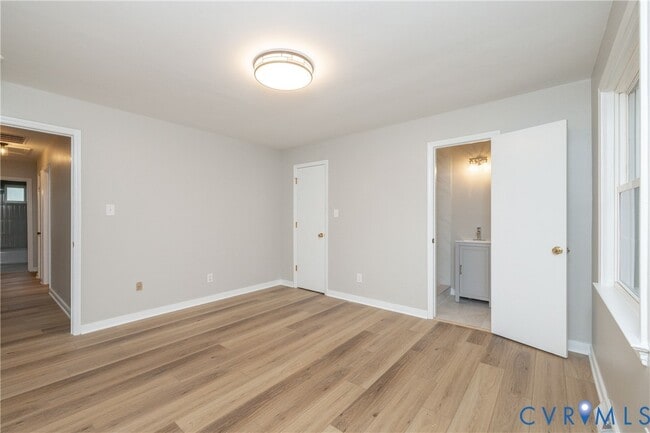 Building Photo - 609 Willomett Ave