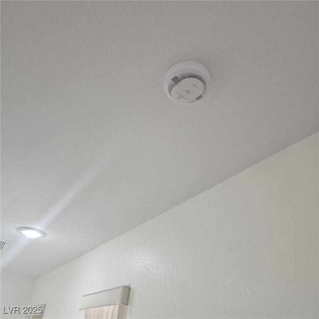 Building Photo - 8233 Amphora St