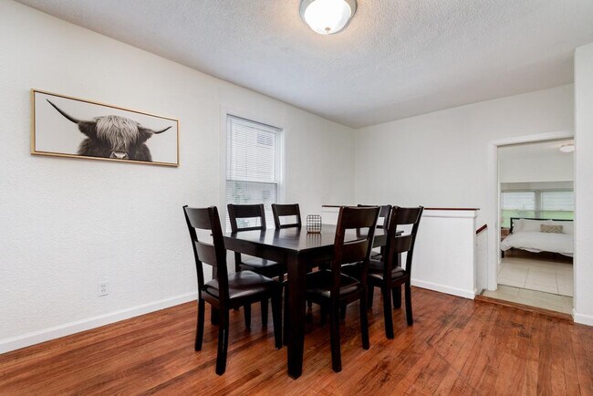 Building Photo - 9501 Upland Dr