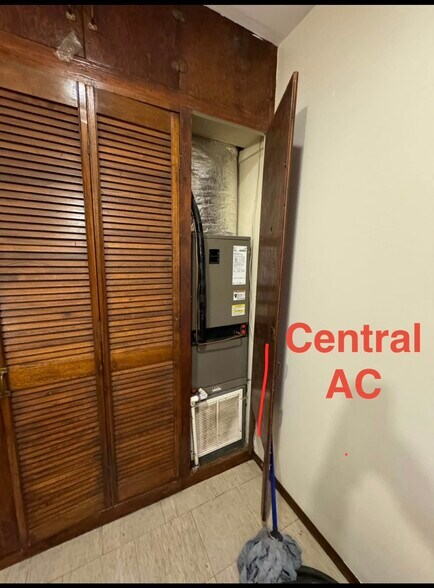 Building Photo - 130 Wilson Ave