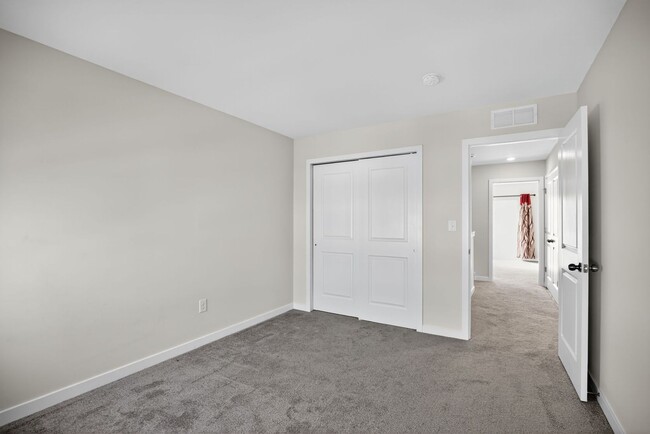 Building Photo - Beautiful 3 Bedroom, 2.5 Bath Bridgeport T...