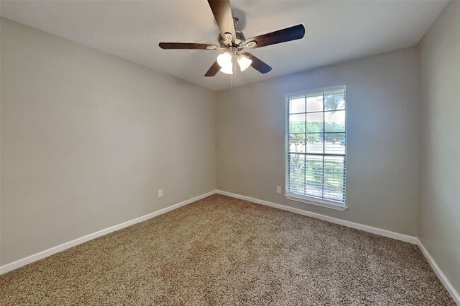 Building Photo - 8155 Big Oak Trail Dr