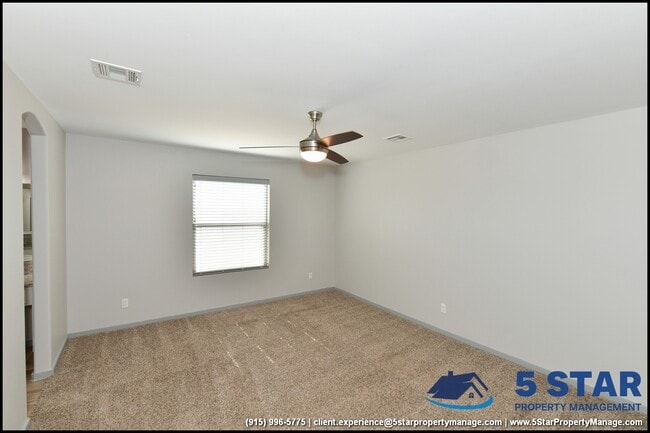 Building Photo - 13744 Flora Vista Ave