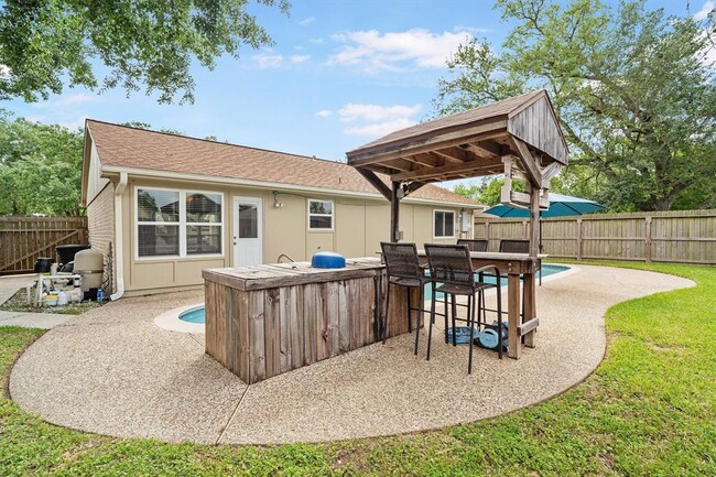 Building Photo - 217 Glen Haven Dr