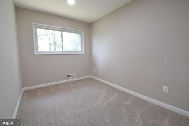 Building Photo - 13602 Athania St