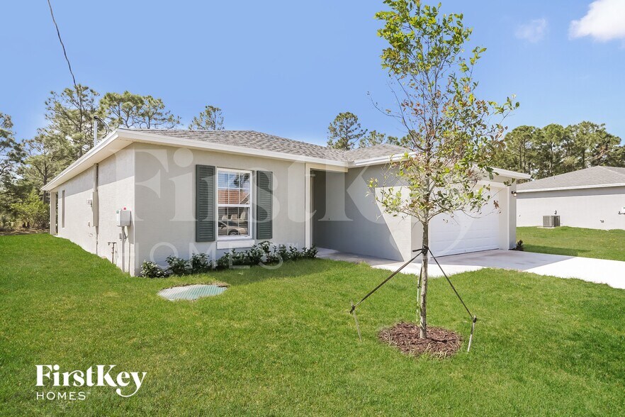 Building Photo - 2114 SW Biella Ave