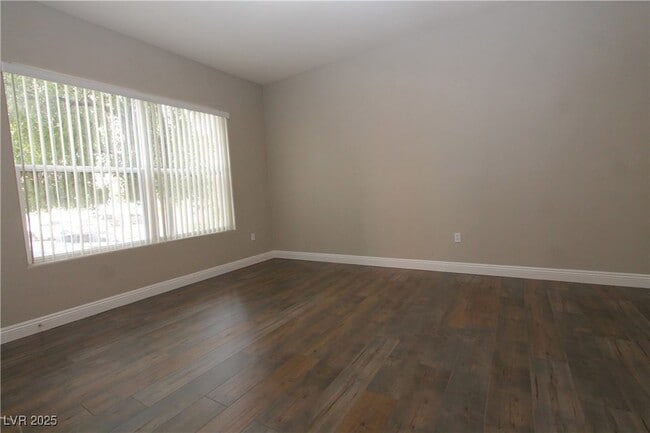 Building Photo - 26 E Serene Ave
