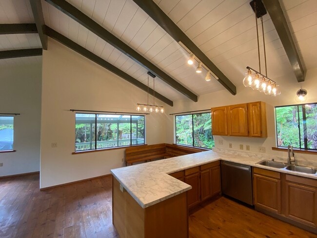 Building Photo - Charming 1-Bedroom Retreat in Volcano