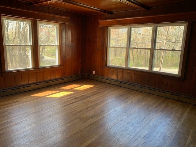 Living Room - 133 Lake Hayward Rd