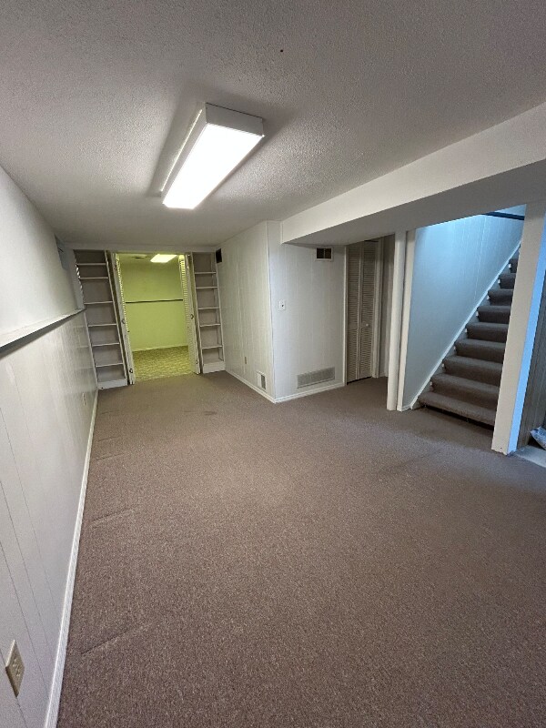 Building Photo - 1162 Belleview Dr