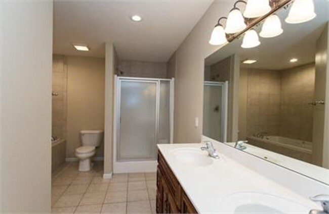Building Photo - 123 Lyle Curtis Cir