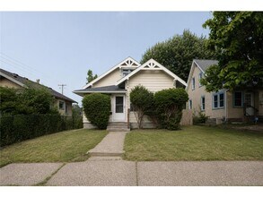 Building Photo - 3754 Dupont Ave N
