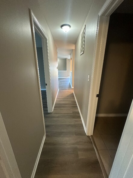Building Photo - 401 Muirwood Ct