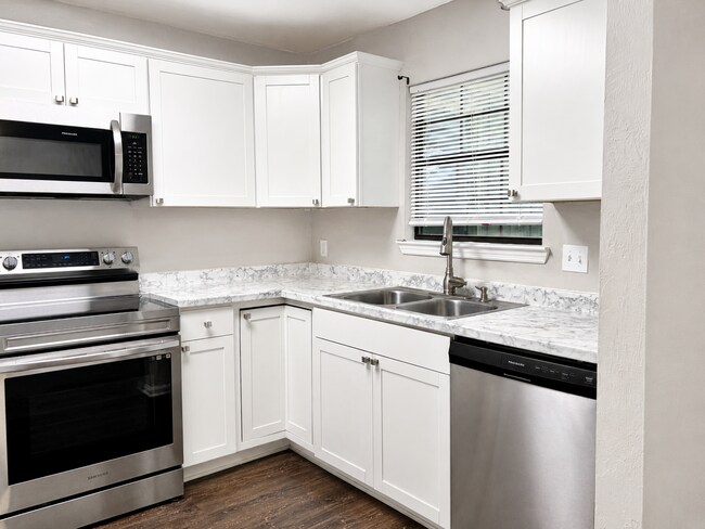 Building Photo - 8085 Talley Ann Dr