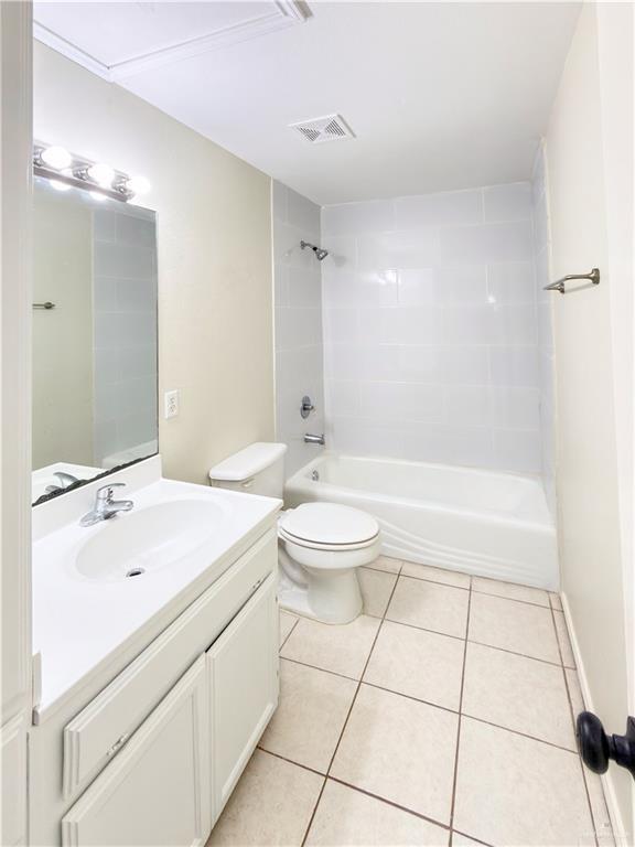 Building Photo - 7 Clavel St