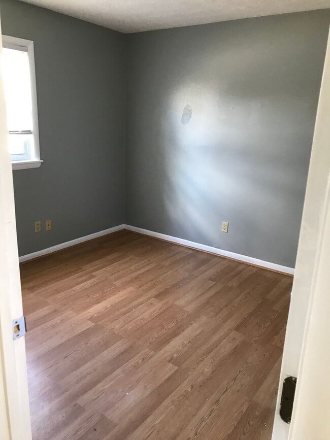 Building Photo - 1345 Canonero Dr