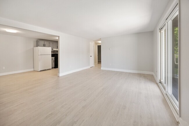 Building Photo - 15 Kimberly Ln