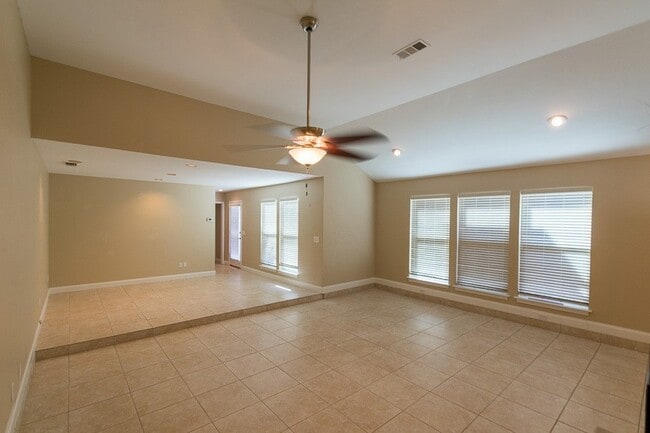 Building Photo - 14816 Sopras Cir